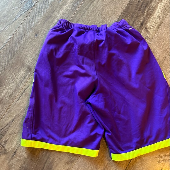Purple Nike shorts - Picture 4 of 5